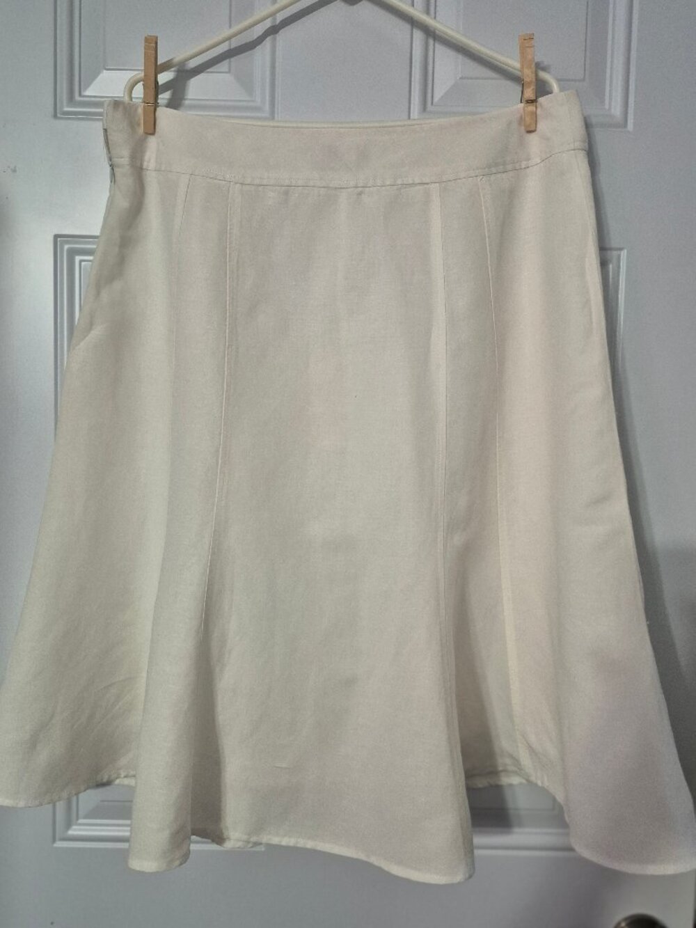 Linen blend skirt. Coldwater Creek. Size L(14-16) .White